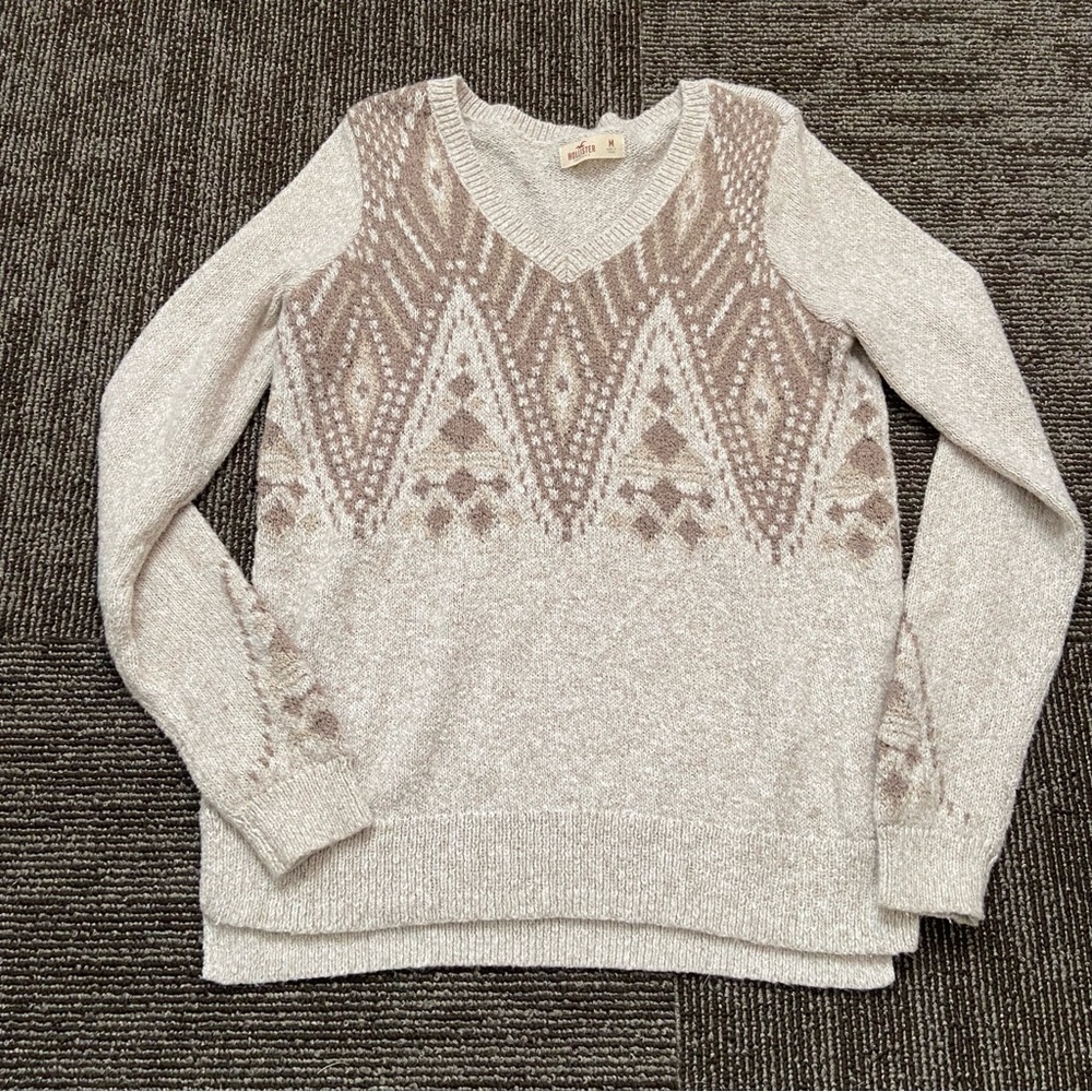 Hollister Cream and Brown V-Neck Sweater